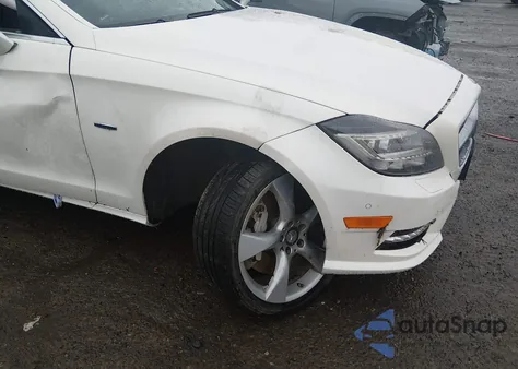 2012 Mercedes-Benz Cls 550 z USA, uszkodzony, nr VIN WDDLJ7DB4CA056834